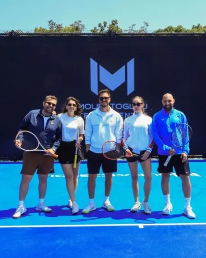 Group class photo at Mouratoglou Tennis Center